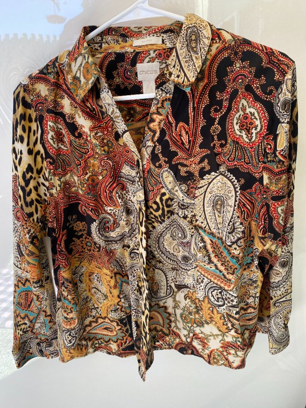 Womens beautiful animal print paisley button down shirt Chicos sz 2